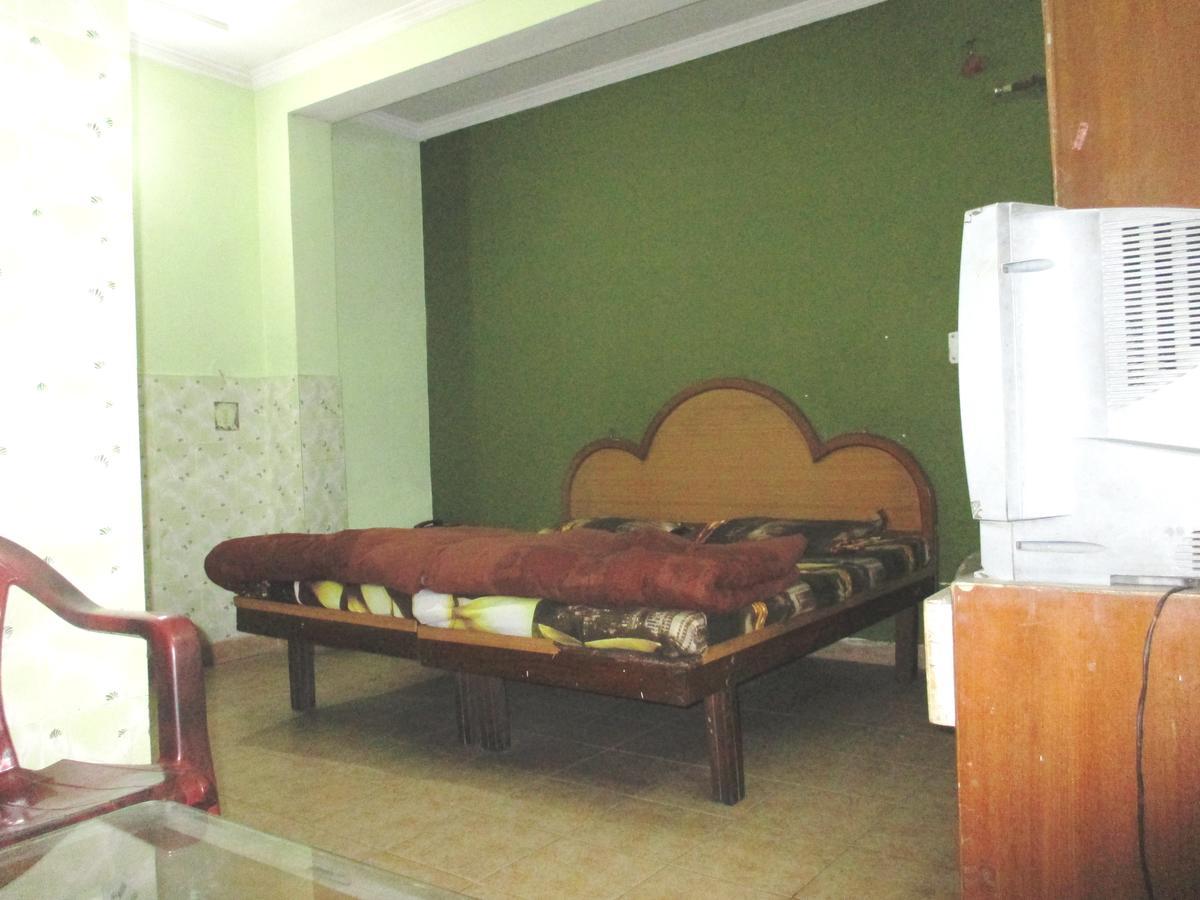 Hotel Shiv Palace Деградун Екстер'єр фото